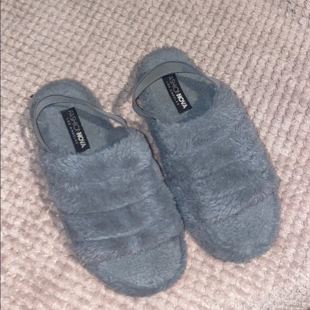 FASHION NOVA SLIPPERS